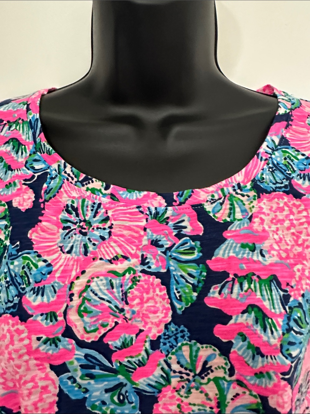 Lilly Pulitzer Etta Navy, Hot Pink & Green Floral Short Sleeve Tee - Picture 4 of 9